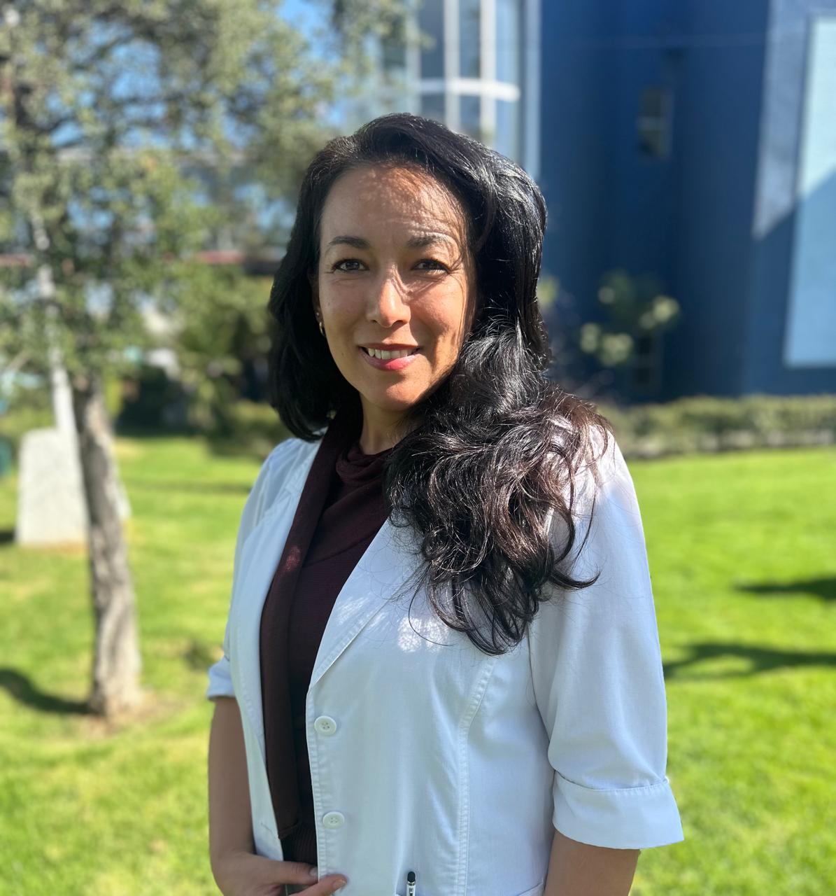 Dra. Gabriela Alarcón